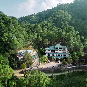 Pineland Resorts & Chalets Kasauli